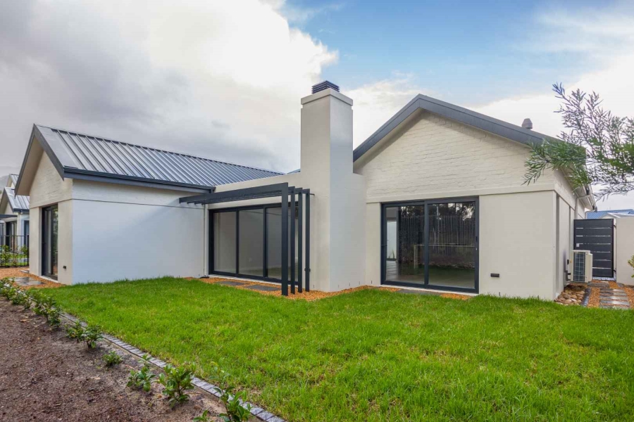To Let 4 Bedroom Property for Rent in Val De Vie Estate Western Cape
